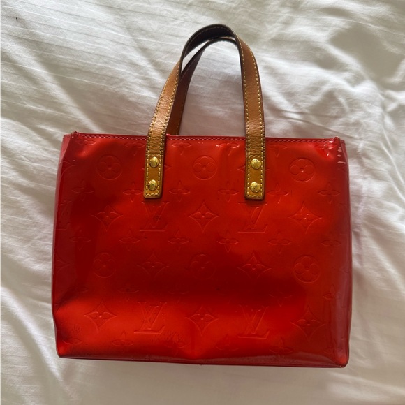 $2930 Retail Louis Vuitton Red Vernis Monogram Reade Mini PM Tote Bag Purse - Picture 1 of 12
